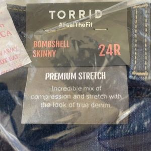 Torrid NWT Bombshell Skinny Premium Jeans 24R Plus